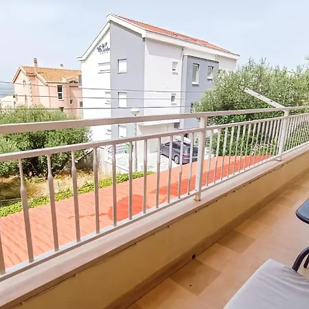 Apartament Rozita *