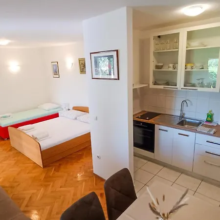 Huanita Apartment Promajna