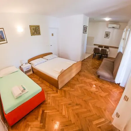 Apartment Huanita Promajna